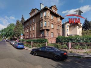 Prodej bytu 4+1, Karlovy Vary, Palackého náměstí, 93 m2