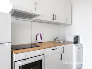 Pronájem bytu 1+kk, Praha - Kyje, Za černým mostem, 24 m2