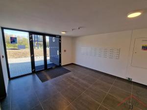 Prodej bytu 1+kk, Praha - Háje, Sochorcova, 33 m2
