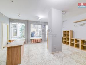 Pronájem obchodního prostoru, Mariánské Lázně, Hlavní třída, 31 m2