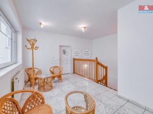 Pronájem obchodního prostoru, Mariánské Lázně, Hlavní třída, 69 m2