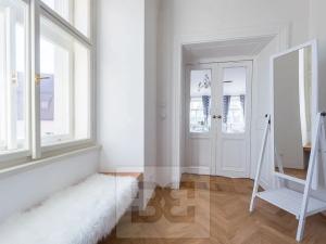 Pronájem bytu 1+kk, Praha - Malá Strana, Cihelná, 47 m2