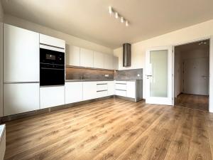 Pronájem bytu 2+kk, Praha - Vysočany, Oktábcových, 53 m2