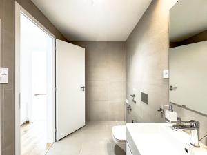 Pronájem bytu 2+kk, Praha - Vysočany, Oktábcových, 53 m2