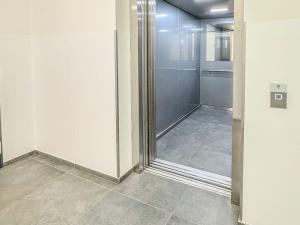 Pronájem bytu 2+kk, Praha - Vysočany, Oktábcových, 53 m2
