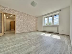 Prodej bytu 2+1, Krnov - Pod Cvilínem, Zeyerova, 70 m2