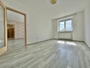 Prodej bytu 2+1, Krnov - Pod Cvilínem, Zeyerova, 70 m2