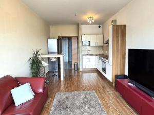 Pronájem bytu 2+kk, Praha - Hrdlořezy, Nad Smetankou, 68 m2
