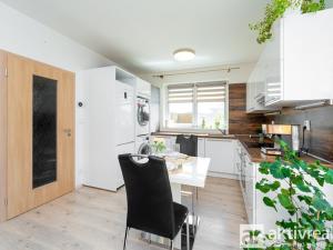 Prodej bytu 4+kk, Polerady, 74 m2