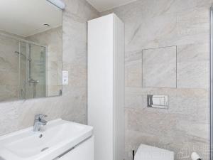 Pronájem bytu 2+kk, Praha - Libeň, Kurta Konráda, 56 m2