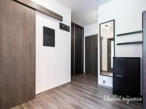 Pronájem bytu 2+kk, Praha - Letňany, Kopřivnická, 42 m2