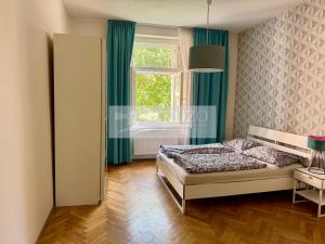 Pronájem bytu 2+kk, Praha - Holešovice, Strojnická, 56 m2