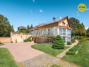 Prodej rodinného domu, Jaroměř, Albánská, 405 m2