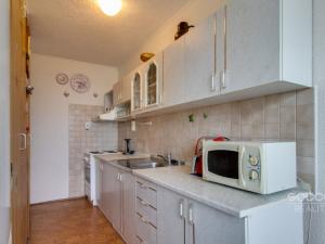 Pronájem bytu 4+1, Praha - Bohnice, Feřtekova, 82 m2