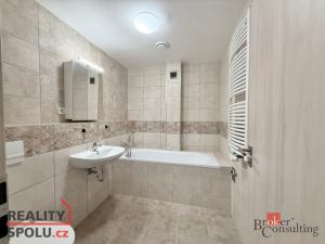 Prodej bytu 1+kk, Nová Role, Svobodova, 39 m2