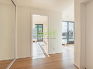 Pronájem bytu 2+kk, Praha - Kobylisy, Pakoměřická, 42 m2