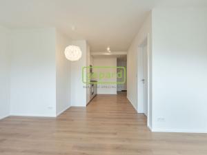 Pronájem bytu 2+kk, Praha - Kobylisy, Pakoměřická, 42 m2