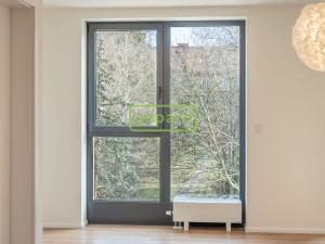 Pronájem bytu 2+kk, Praha - Kobylisy, Pakoměřická, 42 m2