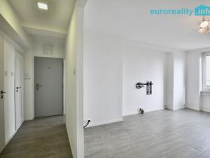 Pronájem bytu 2+kk, Praha - Troja, Na Šutce, 56 m2