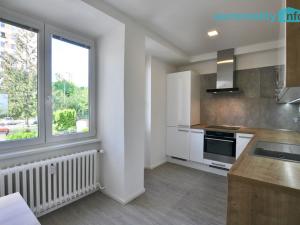 Pronájem bytu 2+kk, Praha - Troja, Na Šutce, 56 m2