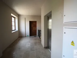 Prodej činžovního domu, Karlovy Vary, Rumunská, 1336 m2