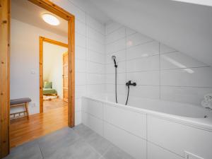 Prodej bytu 3+kk, Praha - Řepy, Čistovická, 63 m2