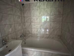 Prodej bytu 4+1, Rotava, Sídliště, 73 m2