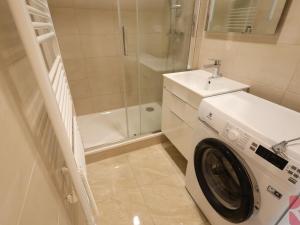 Pronájem bytu 2+kk, Praha - Kobylisy, Slancova, 45 m2