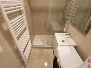 Pronájem bytu 2+kk, Praha - Kobylisy, Slancova, 45 m2