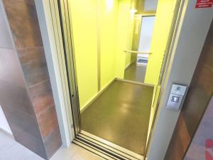 Pronájem bytu 2+kk, Praha - Kobylisy, Slancova, 45 m2