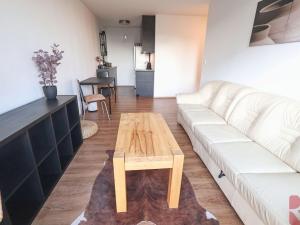 Pronájem bytu 2+kk, Praha - Kobylisy, Slancova, 45 m2