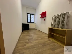 Prodej bytu 4+1, Karlovy Vary, Závodu míru, 125 m2
