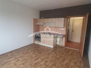 Pronájem bytu 1+kk, Plzeň - Doubravka, Na Kovárně, 21 m2