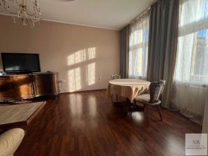 Prodej bytu 4+1, Karlovy Vary, Bulharská, 125 m2