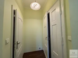 Prodej bytu 4+1, Karlovy Vary, Bulharská, 125 m2