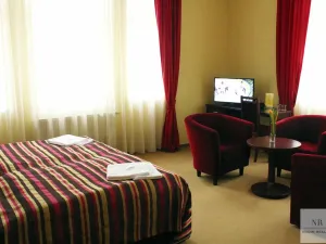 Prodej ubytování, Karlovy Vary, Západní, 2600 m2