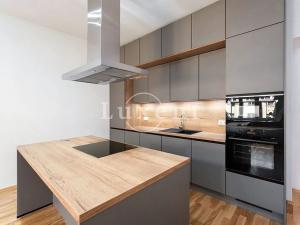 Pronájem bytu 2+kk, Praha - Vinohrady, Vinohradská, 68 m2