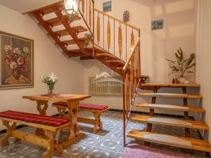 Prodej rodinného domu, Kostelec, 330 m2