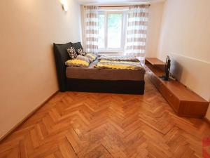 Pronájem bytu 2+1, Praha - Záběhlice, Trenčínská, 56 m2