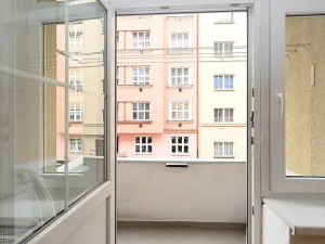 Pronájem bytu 2+1, Praha - Žižkov, Rečkova, 59 m2