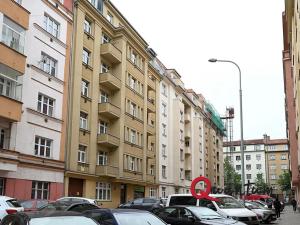 Pronájem bytu 2+1, Praha - Žižkov, Rečkova, 59 m2