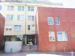 Pronájem bytu 2+kk, Praha - Hlubočepy, Voskovcova, 46 m2