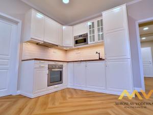 Pronájem bytu 2+kk, Hradec Králové, Masarykovo náměstí, 54 m2