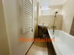 Pronájem bytu 2+1, Ostrava - Poruba, Hlavní třída, 63 m2