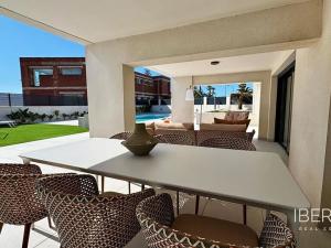 Prodej rodinného domu, Torrevieja, Španělsko, 200 m2