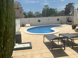Prodej rodinného domu, Guardamar del Segura, Španělsko, 150 m2