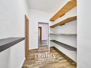 Pronájem obchodního prostoru, Znojmo, Horní náměstí, 36 m2