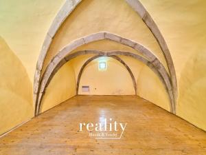Pronájem obchodního prostoru, Znojmo, Horní náměstí, 31 m2