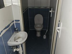 Pronájem obchodního prostoru, Mariánské Lázně, Hlavní třída, 97 m2