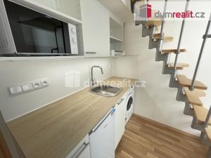 Pronájem bytu 1+kk, Praha - Smíchov, Radlická, 25 m2